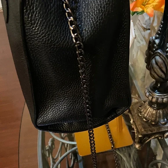 Dooney & Bourke Black Leather Tote with Gold Accents EUC - Picture 4 of 9